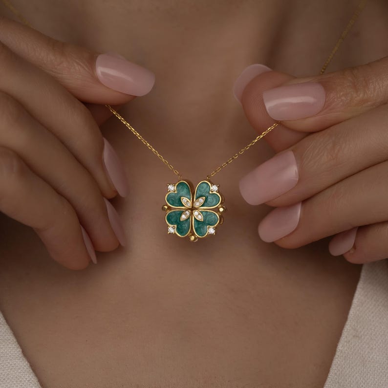 The Lucky Hearts Magnetic Necklace