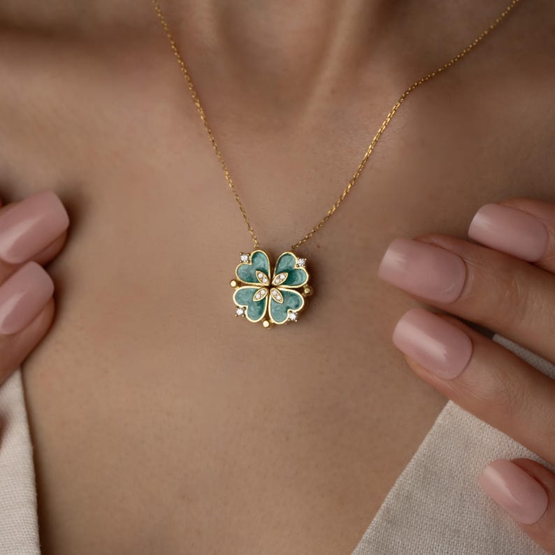 The Lucky Hearts Magnetic Necklace