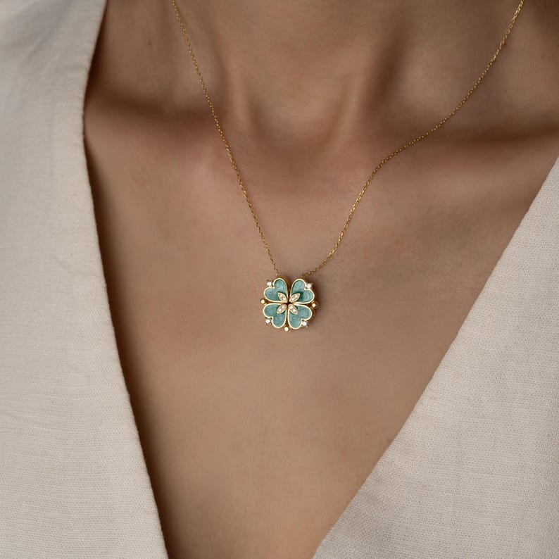 The Lucky Hearts Magnetic Necklace