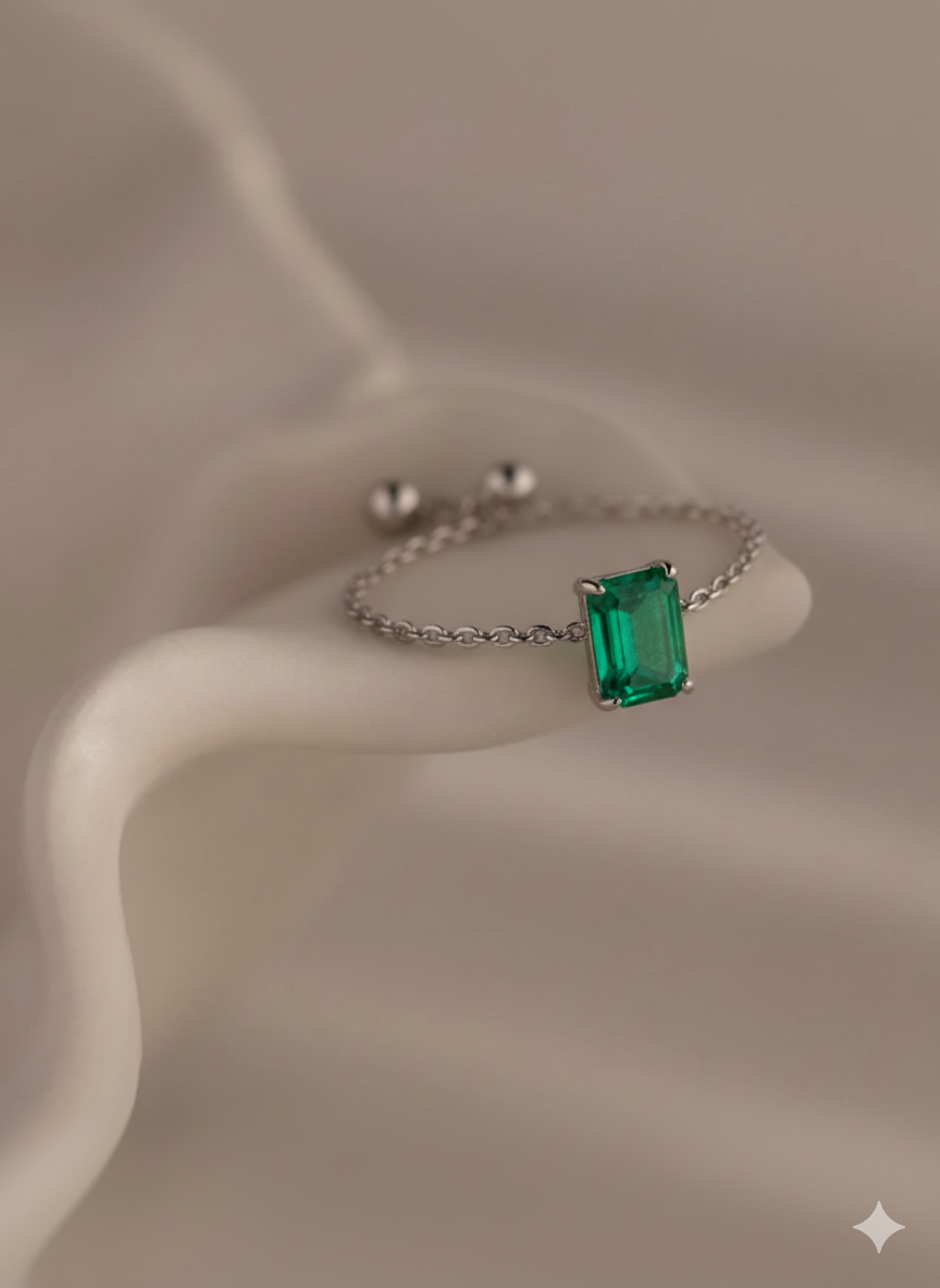 The Serene Chain Ring