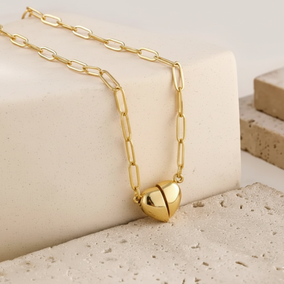 Heart Stopper Magnetic Necklace