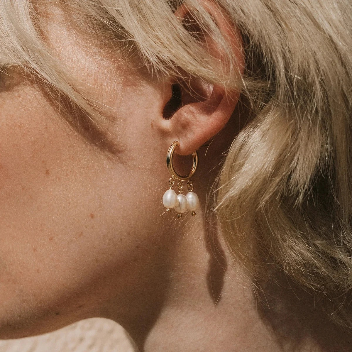 The Lumière Pearl Hoops