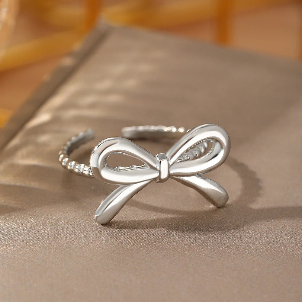 The Bow Tie Ring