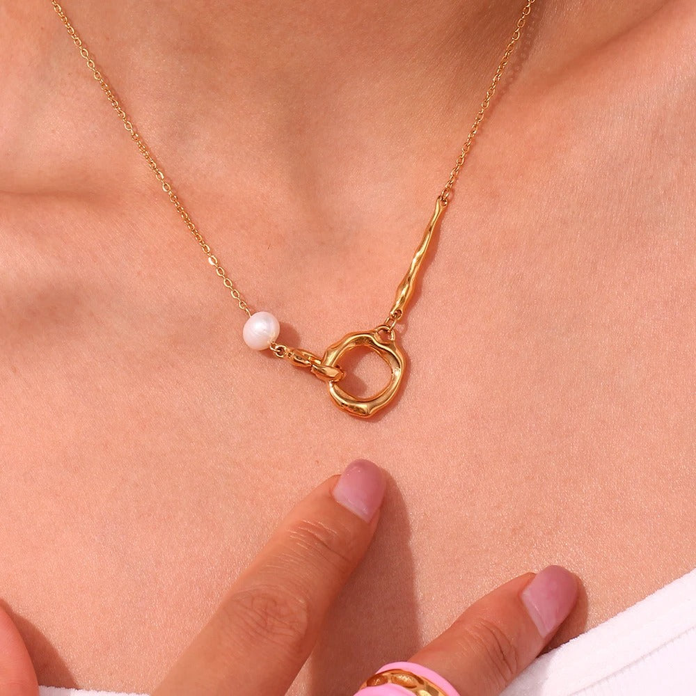 Ethereal Link Pearl Necklace